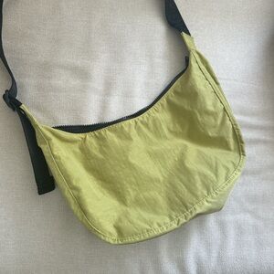 BAGGU medium crescent lemongrass